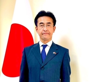 笠原総領事(写真)