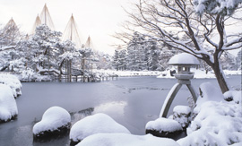 Kenrokuen, Kanazawa © Ishikawa Eyaleti Turizm Derneği ve Kanazawa Kongre Ofisi 